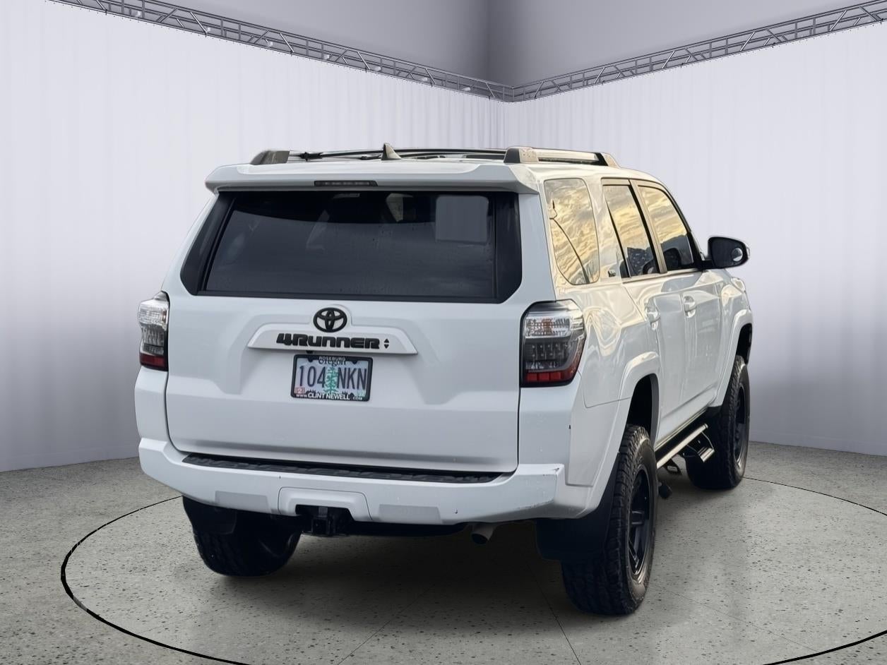 2022 Toyota 4Runner SR5
