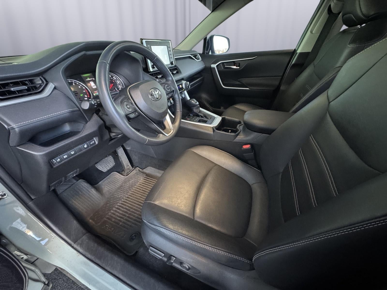 2022 Toyota RAV4 XLE Premium