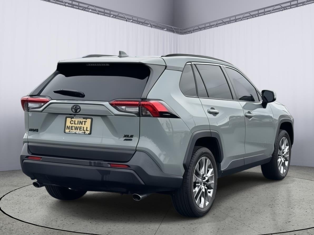 2022 Toyota RAV4 XLE Premium