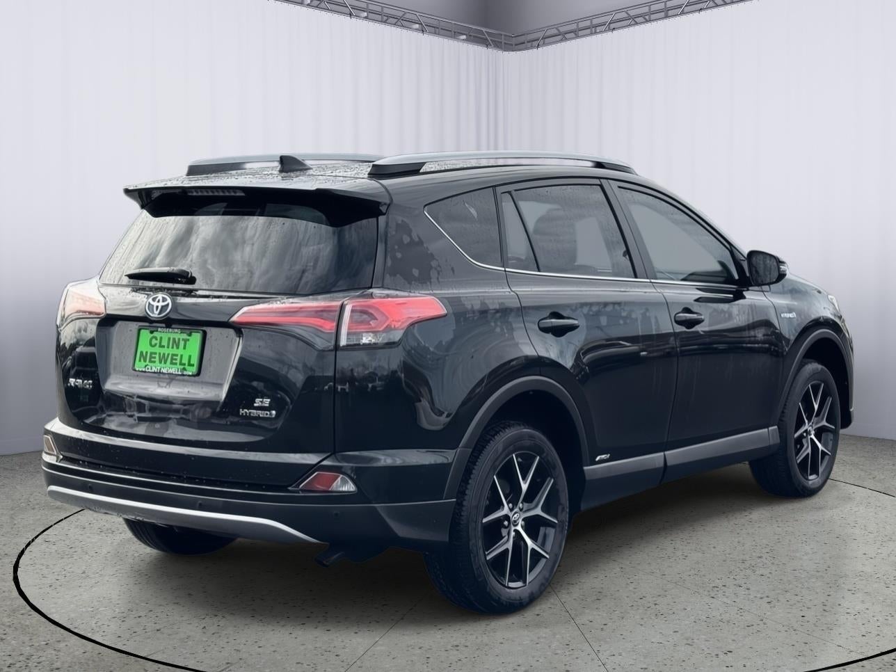 2018 Toyota RAV4 Hybrid SE