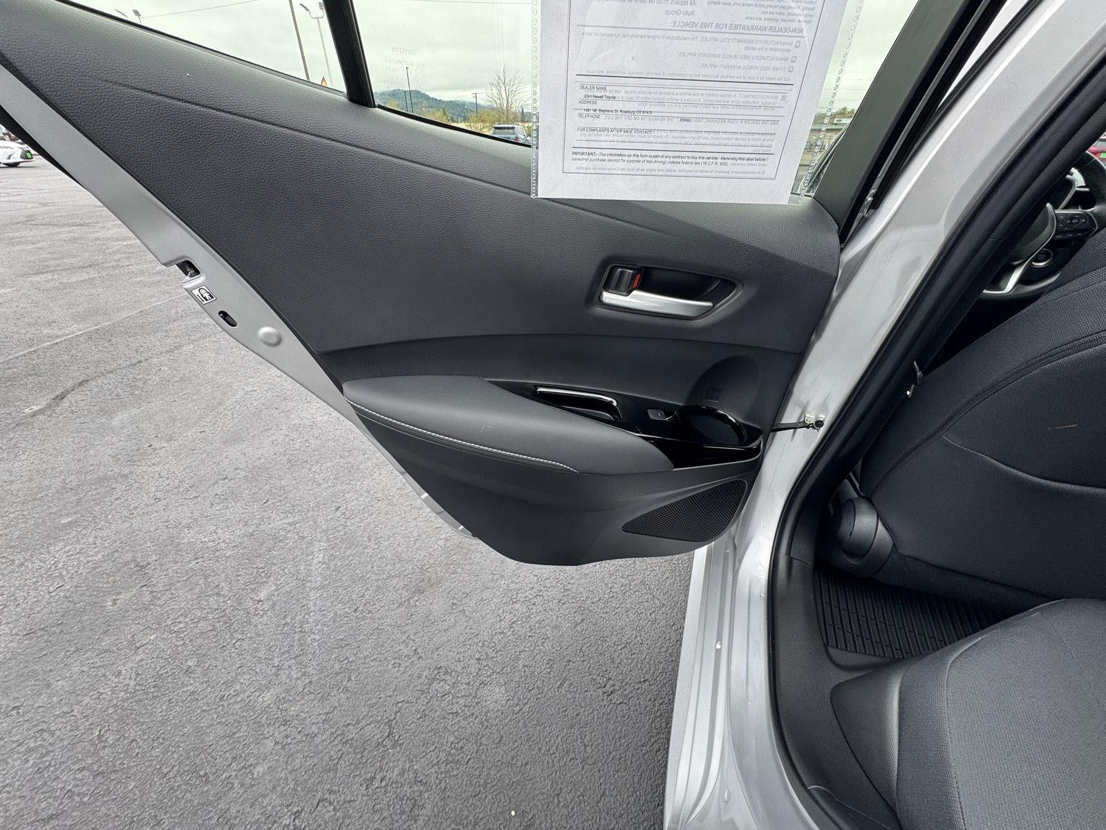 2025 Toyota Corolla Hatchback SE