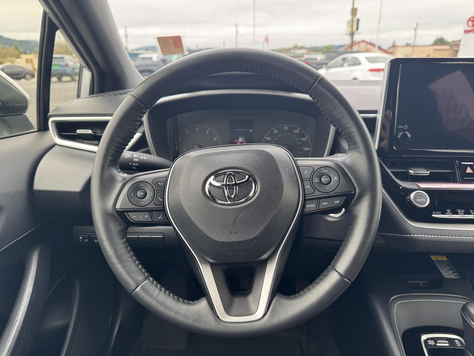 2025 Toyota Corolla Hatchback SE