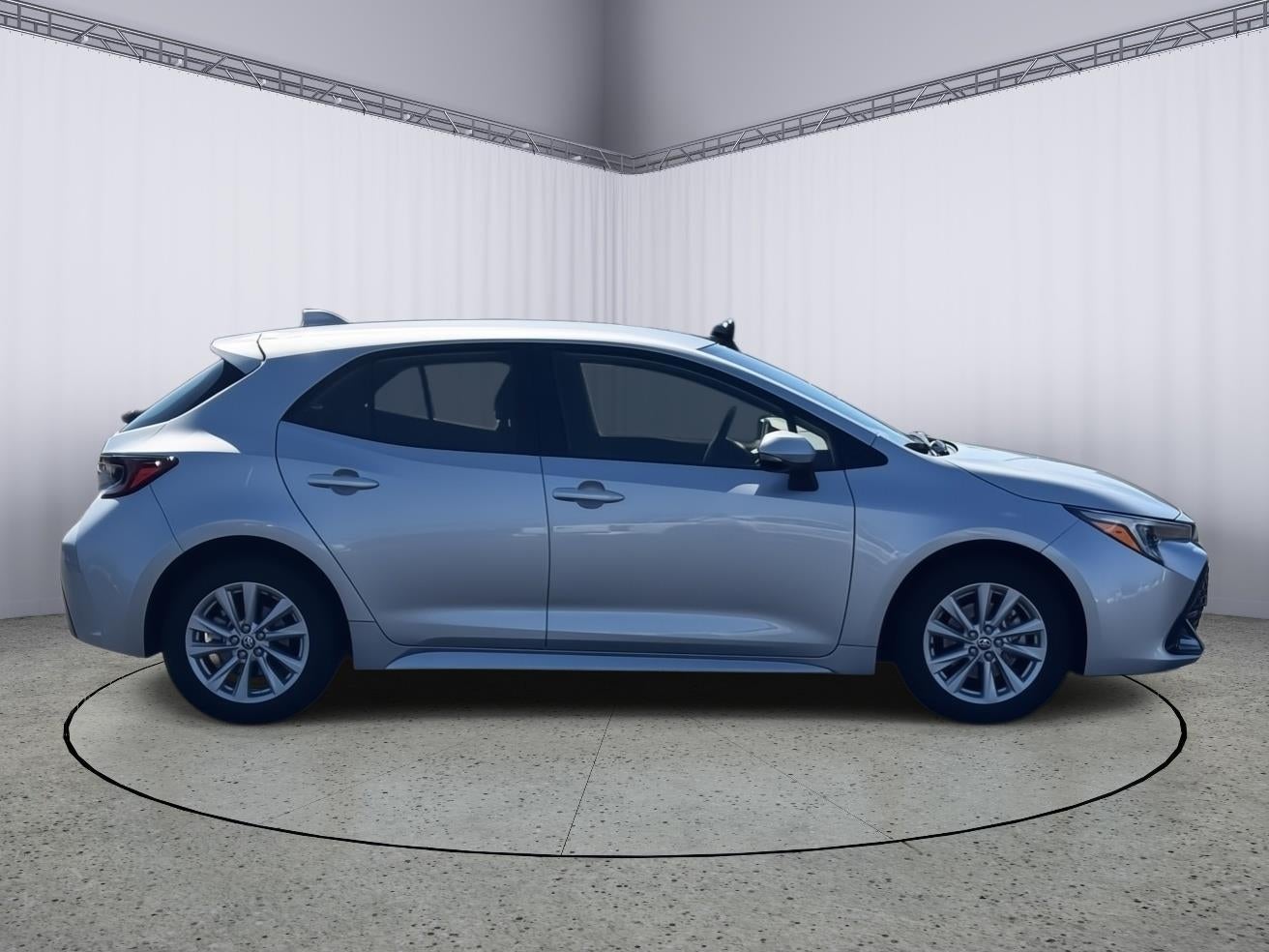 2025 Toyota Corolla Hatchback SE