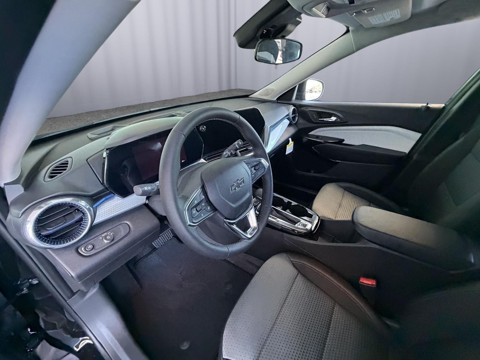 2026 Chevrolet Trax LT - Photo 14